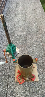 Mechanická plnička klobás - 2