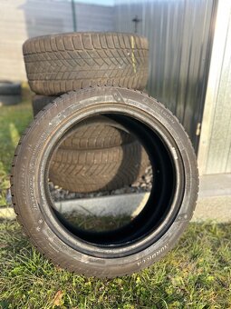 Zimné pneumatiky 235/45 R17 - 2