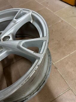 Elektrón originál Ford R18 - 2