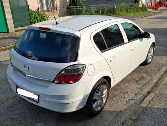 Opel Astra H, 1.6 benzin, 85kw, r. 2011 - 2
