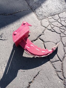 Takeuchi hrable trhací zub ripper - 2