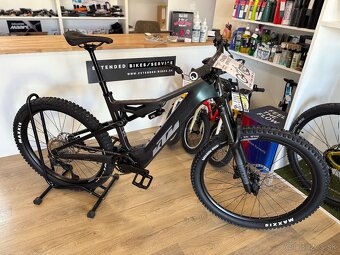 Nový KTM Macina Kapoho Elite Carbon - 2