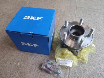 SUZUKI SWIF IV FZ NZ zadné ložisko / náboj kolesa, SKF - 2