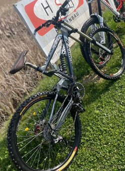 Freeride downhill bike celoodpružený bicykel Ghost - 2