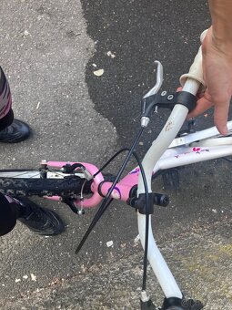 Predám dievčenský bicykel veľkosť kolies 20” - 2
