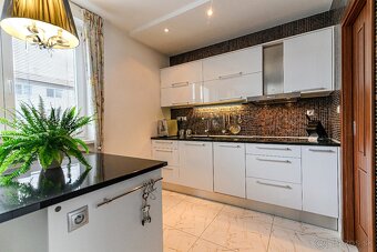 Priestranný 4-izb. mezonet 145m²,2 loggie–Zobor,NR - 2