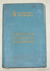 Predam Chorvatsky diplomatický pas z 2 ww...vela razítok spo - 2