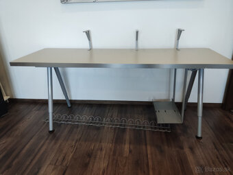 Pracovný stôl - 2