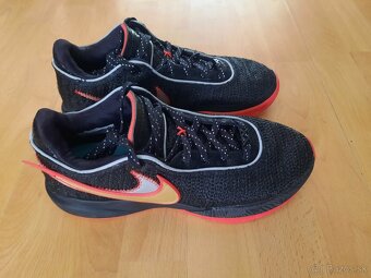 Basketbalové tenisky Nike LeBron 20 Trinity  veľ. 40,5 - 2