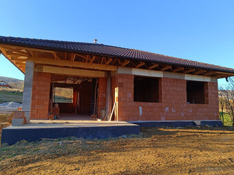 Rodinný dom - bungalov Trenčianske Jastrabie - 2