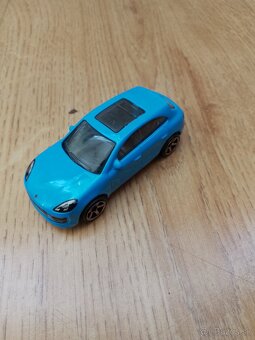 Auta hotwhels a matchbox - 2