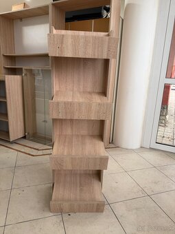 Stojan s policami / regál - 2