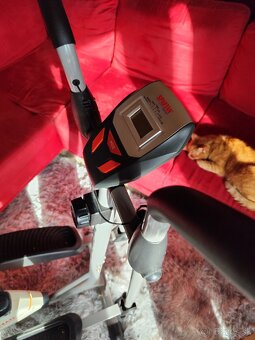 Elipticky trenažér - 2