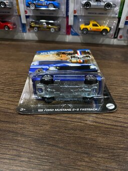 Hot Wheels Mustang Chase - 2