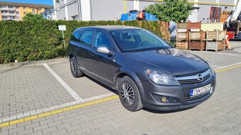 Astra 1,6 benzin 85kw 2011 - 2