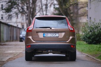 Predám Volvo XC60 2.4 D, 4x4, automat - 2