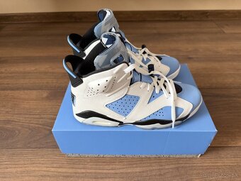 Nike Air Jordan 6 UNC - 2