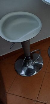 2 barové stoličky - 2
