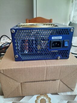 Predám zdroj 600w epsilon - 2
