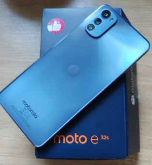 Motorola E32s - ako nová. - 2