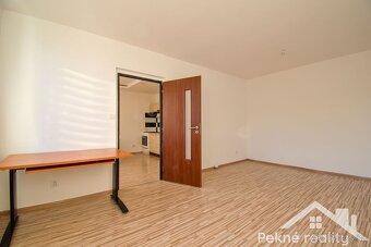 Prenájom 1 izbového bytu vo Zvolene - Záhonok - 2