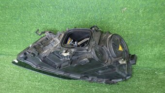 audi a4 svetlo xenon 2008-12 - 2