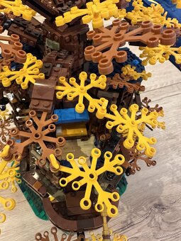 LEGO Ideas 21318 Dom na strome - 2