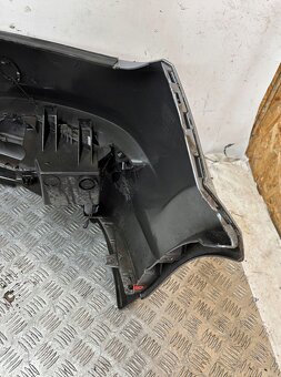 Opel Astra H III 3 lift 2007- predný nárazník - 2