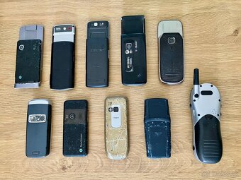 staré mobily, NOKIA, SONY ERICSSON, SAMSUNG, MOTOROLA - 2