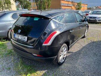 Lancia Delta 2.0 JTD 121kw 6 rychl 1. maj v ČR - 2