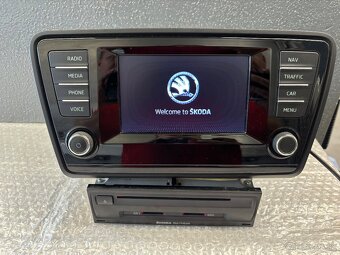 skoda octavia 3 radio amundsen navi - 2