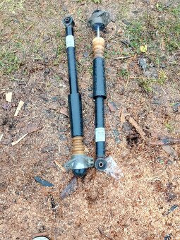 Octavia tlmiče zadne - 2