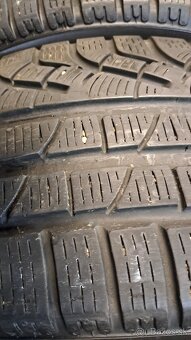 Predám 4ks jazdené zimné 235/45r18-98V Pirelli - 2