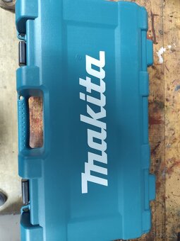 Chvostova píla Makita JR3051t - 2