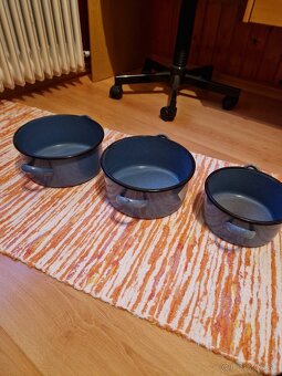 Smaltovane hrnce, pekace, kanvicky - 2