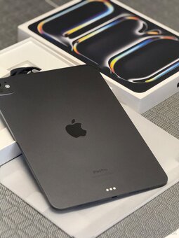 iPad Pro 11" M4 256 GB | Space Black - 2