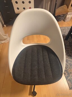 Otočná stolička LOBERGET/MALSKÄR - 2