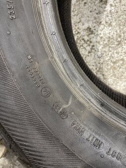 Barum Bravuris 235/75 R15 - 2