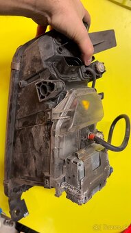 Reflektor Fabia Xenon Pravý Bez poškodenia - 2