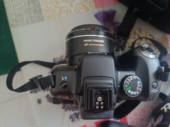 Canon PowerShot SX10 IS - 2