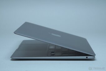 ZÁRUKA/Macbook Air 13.3"/M1/8GB RAM/256GB SSD/CZ/BAT - 2