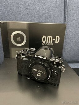 Olympus OMD E-M10 Mark II - 2