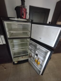 Chladnička s mrazákom - 2
