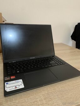 Asus Vivobook 16 - Ryzen 5 7530U-Amd readon graphic-16gb ram - 2