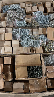 Predam spojovaci material skrutky a matice metrika - 2