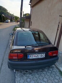 Predám Ford Escort - 2
