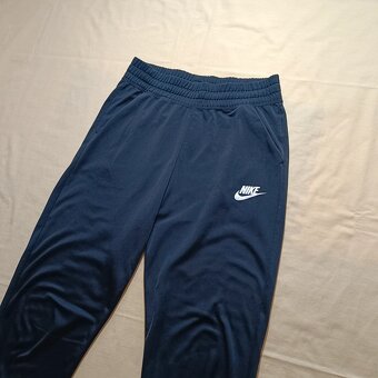 NIKE čierne športové teplákové nohavice tepláky joggers S - 2