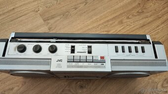 JVC RC - 565 LE kazetovy radiomagnetofon - 2