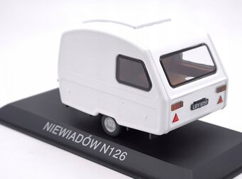 Fiat 126p Bosmal Cabrio s Niewiadow 1:43 - 2