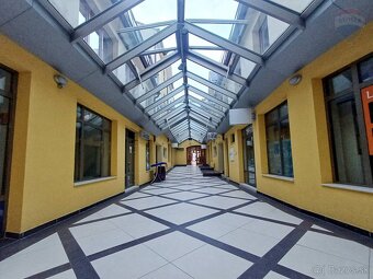 PRENÁJOM: obchodný priestor 20 m2, Obchodná ulica - 2